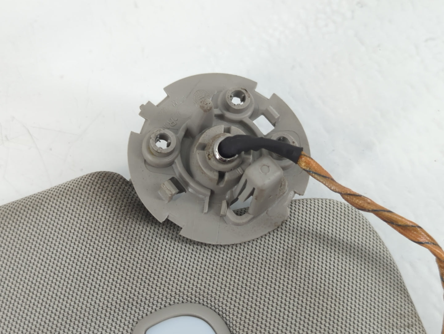 2010-2017 Chevrolet Equinox Sun Visor Shade Replacement Passenger Right Mirror Fits Fits 2010 2011 2012 2013 2014 2015 2016 2017 OEM Used Auto Parts - Oemusedautoparts1.com