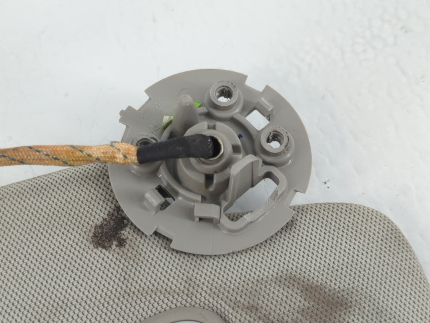 2010-2017 Chevrolet Equinox Sun Visor Shade Replacement Passenger Right Mirror Fits Fits 2010 2011 2012 2013 2014 2015 2016 2017 OEM Used Auto Parts - Oemusedautoparts1.com