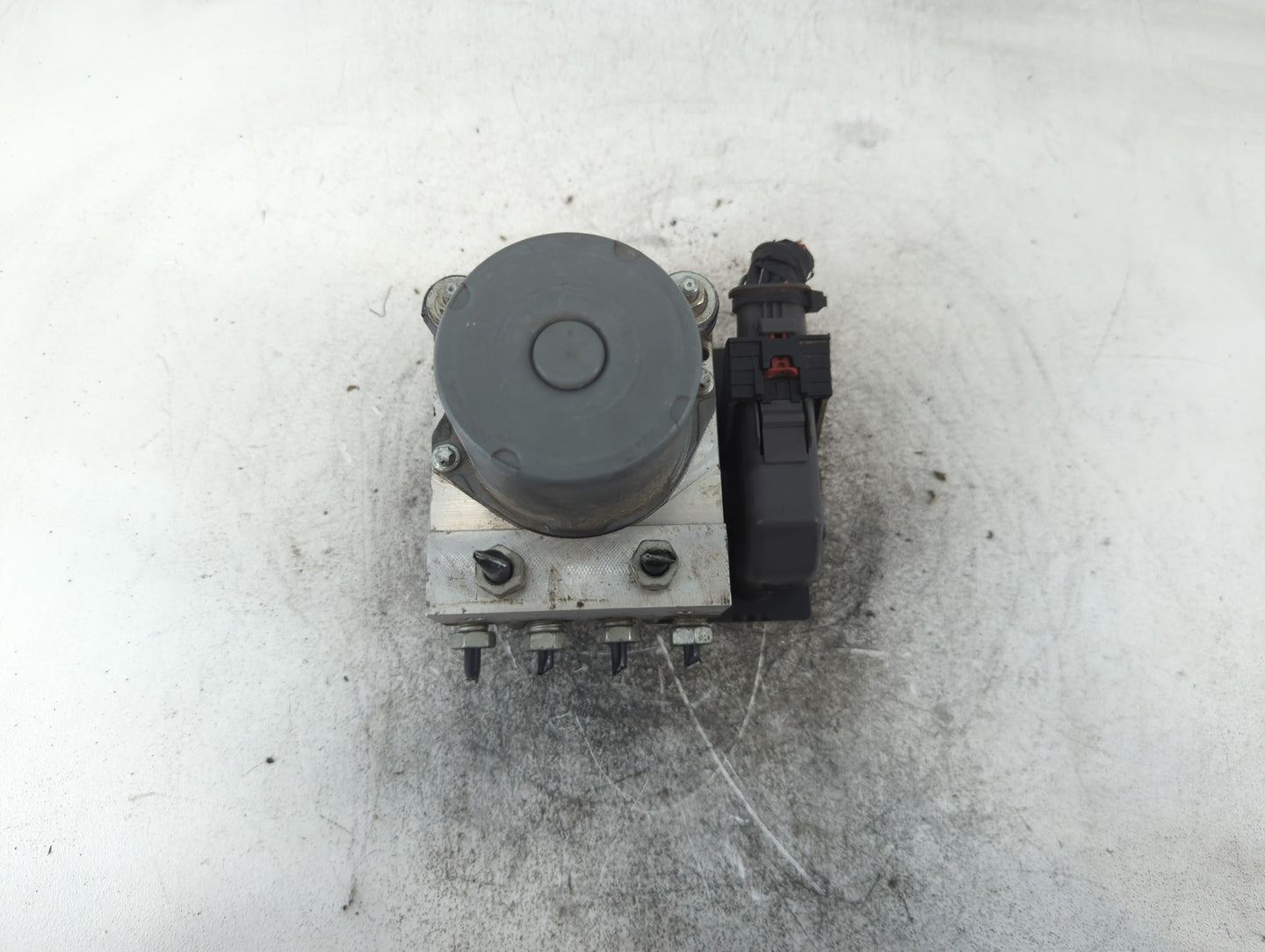 2012-2017 Gmc Acadia ABS Pump Control Module Replacement P/N:0 265 252 460 AA Fits Fits 2012 2013 2014 2015 2016 2017 OEM Used Auto Parts - Oemusedautoparts1.com