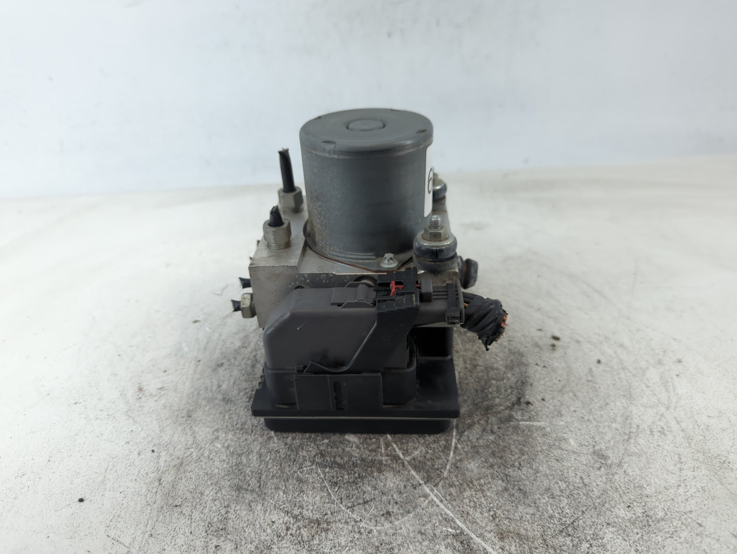 2012-2017 Gmc Acadia ABS Pump Control Module Replacement P/N:0 265 252 460 AA Fits Fits 2012 2013 2014 2015 2016 2017 OEM Used Auto Parts - Oemusedautoparts1.com