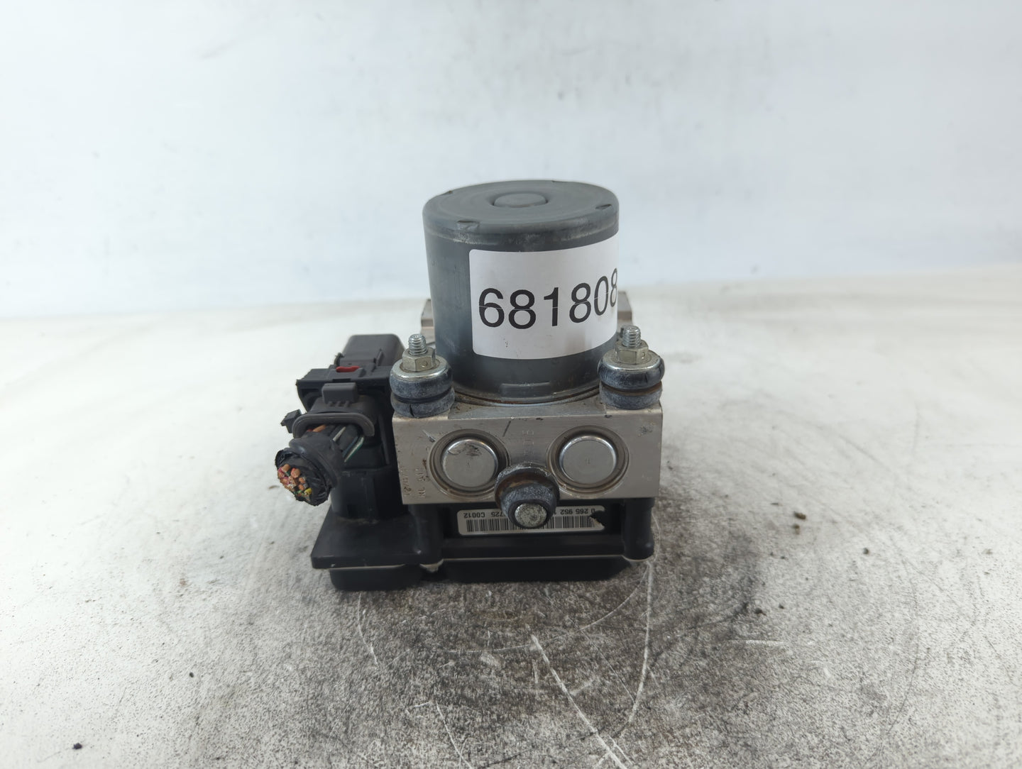 2012-2017 Gmc Acadia ABS Pump Control Module Replacement P/N:0 265 252 460 AA Fits Fits 2012 2013 2014 2015 2016 2017 OEM Used Auto Parts - Oemusedautoparts1.com