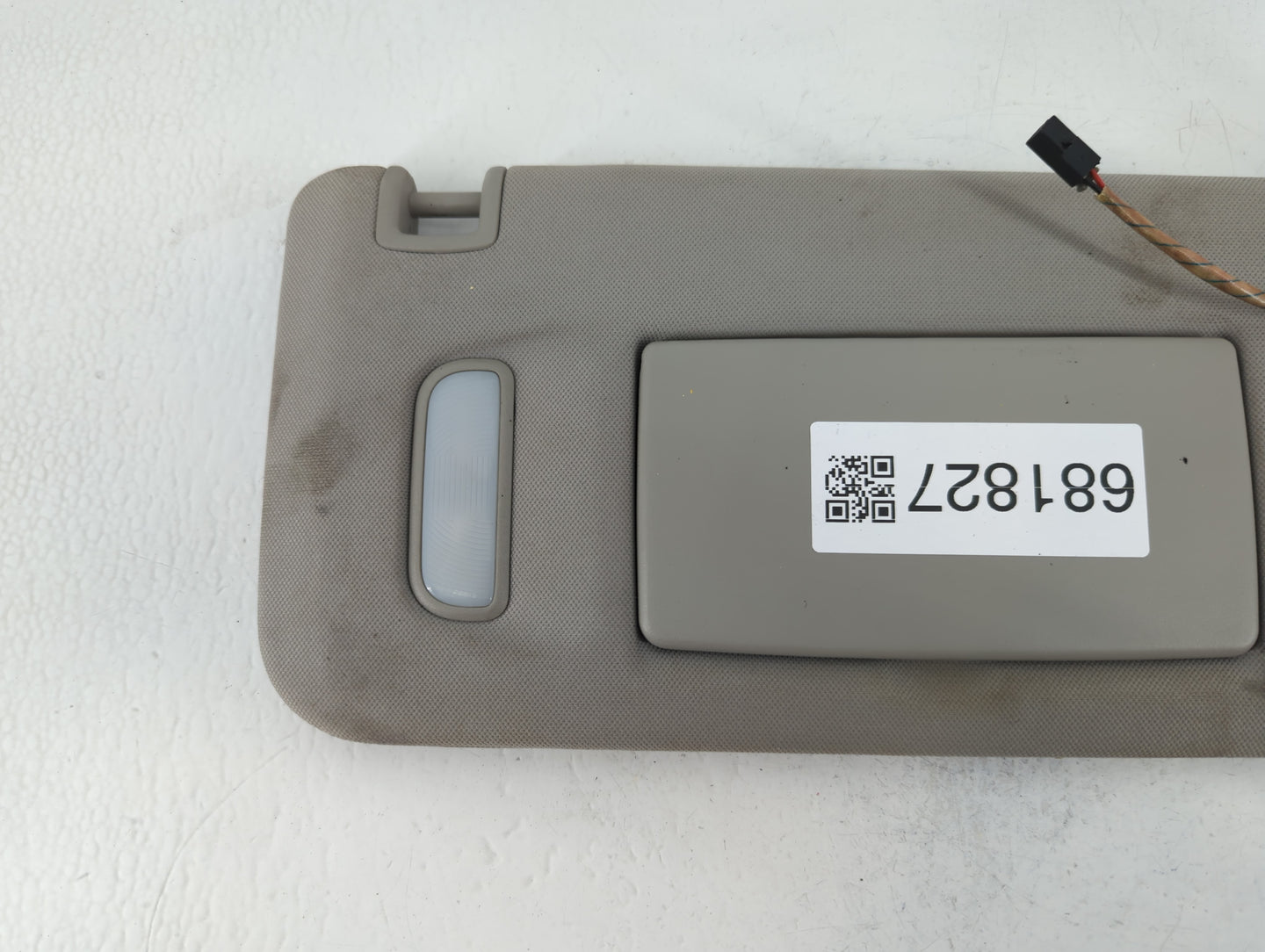 2010 Chevrolet Traverse Sun Visor Shade Replacement Passenger Right Mirror Fits OEM Used Auto Parts - Oemusedautoparts1.com