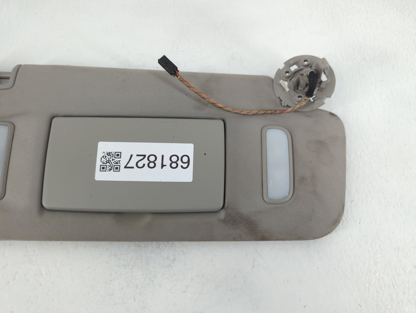 2010 Chevrolet Traverse Sun Visor Shade Replacement Passenger Right Mirror Fits OEM Used Auto Parts - Oemusedautoparts1.com