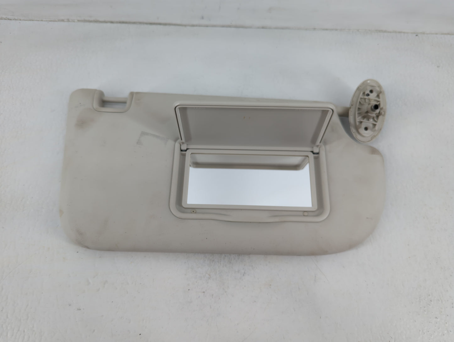 2013-2019 Ford Escape Sun Visor Shade Replacement Passenger Right Mirror Fits Fits 2013 2014 2015 2016 2017 2018 2019 OEM Used Auto Parts - Oemusedautoparts1.com
