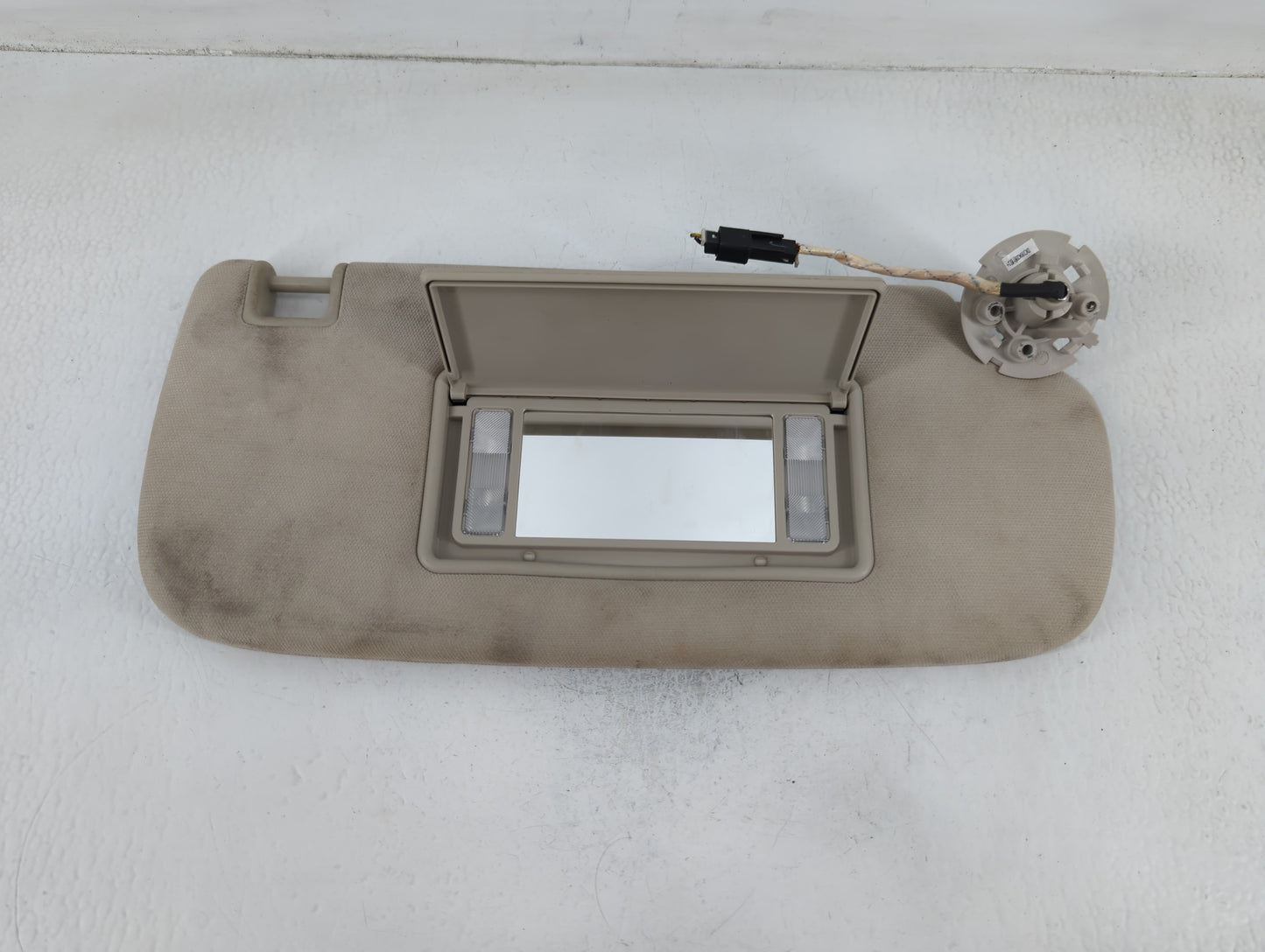 2011-2013 Jeep Grand Cherokee Sun Visor Shade Replacement Passenger Right Mirror Fits OEM Used Auto Parts - Oemusedautoparts1.com