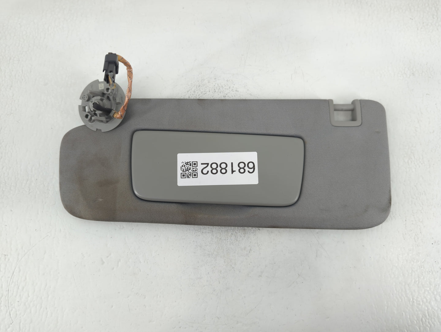 2018-2019 Chevrolet Equinox Sun Visor Shade Replacement Driver Left Mirror Fits Fits 2018 2019 OEM Used Auto Parts - Oemusedautoparts1.com