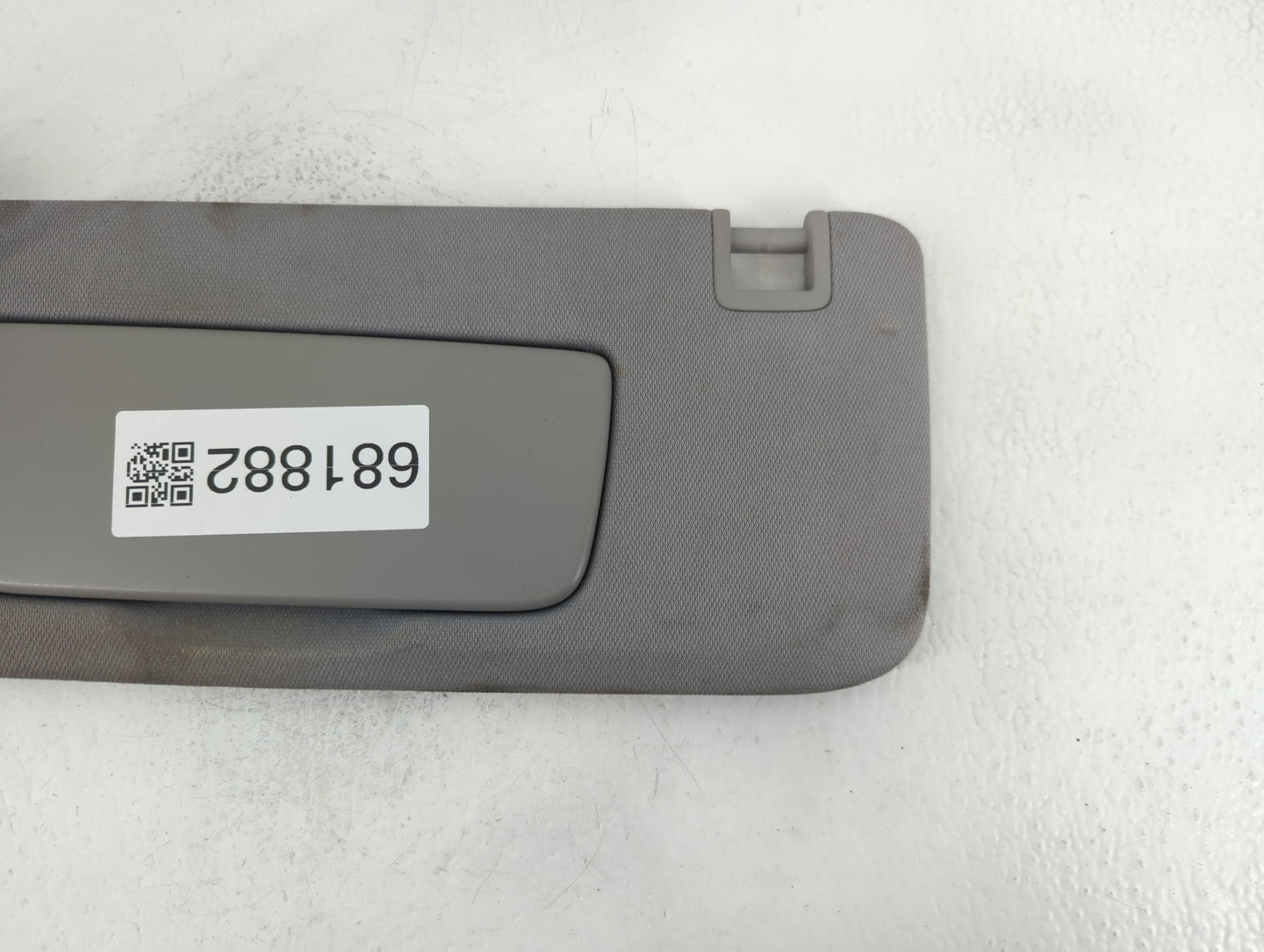 2018-2019 Chevrolet Equinox Sun Visor Shade Replacement Driver Left Mirror Fits Fits 2018 2019 OEM Used Auto Parts - Oemusedautoparts1.com