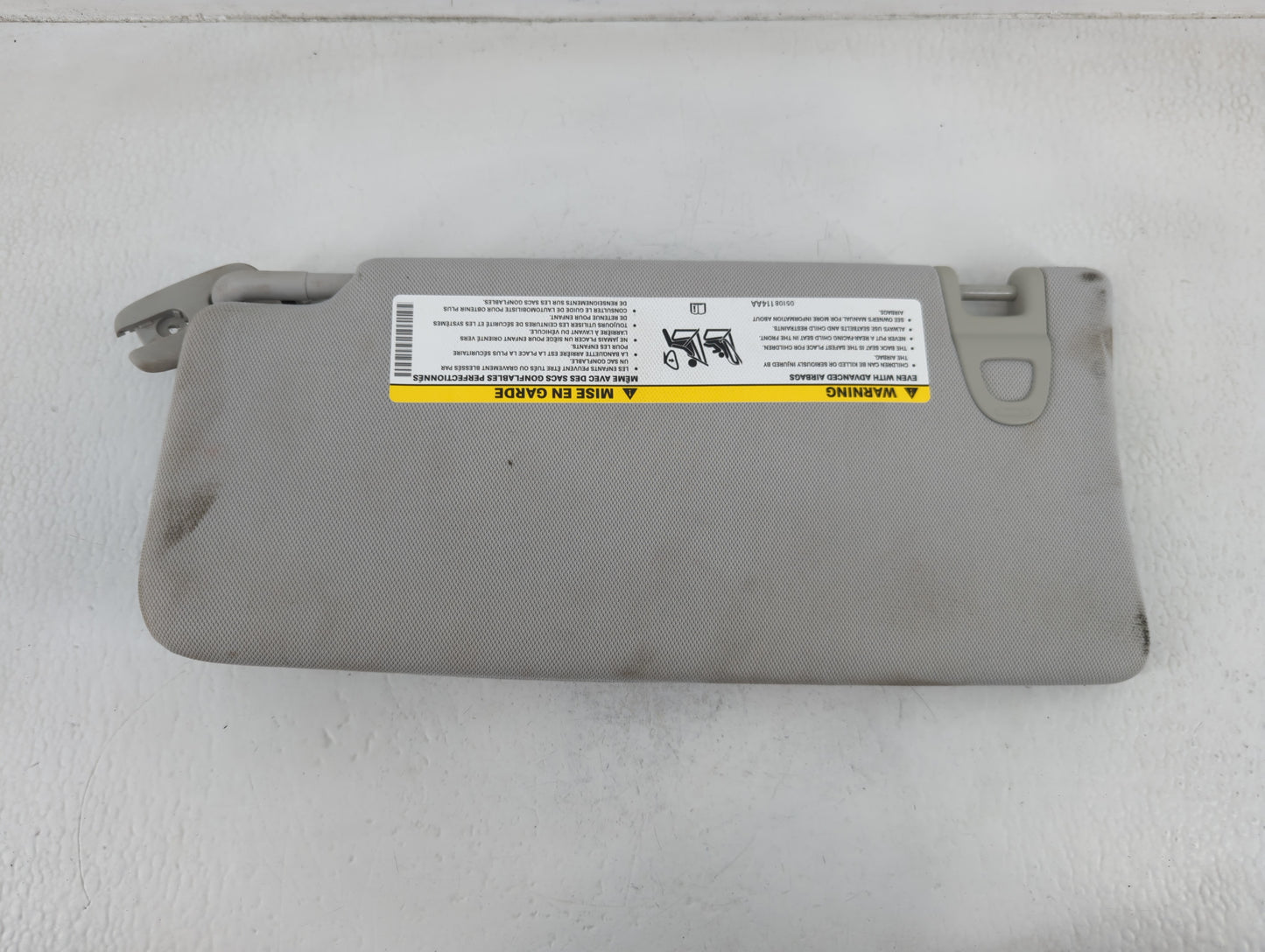 2018 Jeep Compass Sun Visor Shade Replacement Passenger Right Mirror Fits OEM Used Auto Parts - Oemusedautoparts1.com