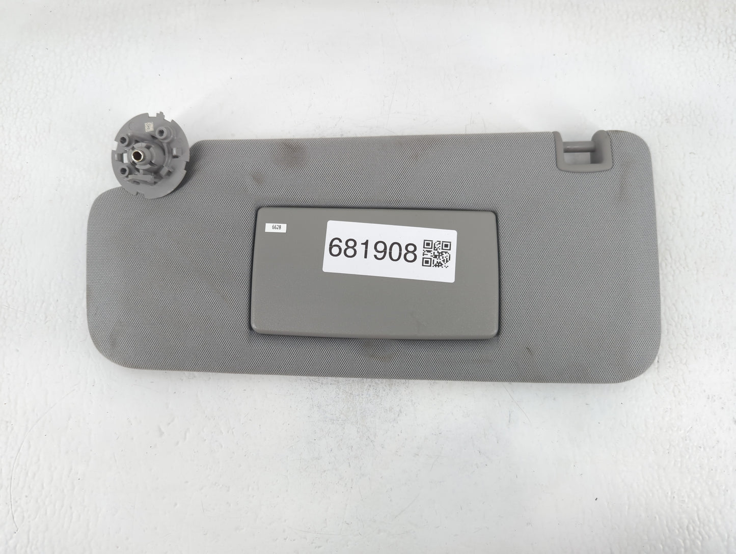 2017-2021 Chevrolet Trax Sun Visor Shade Replacement Driver Left Mirror Fits Fits 2017 2018 2019 2020 2021 OEM Used Auto Parts - Oemusedautoparts1.com