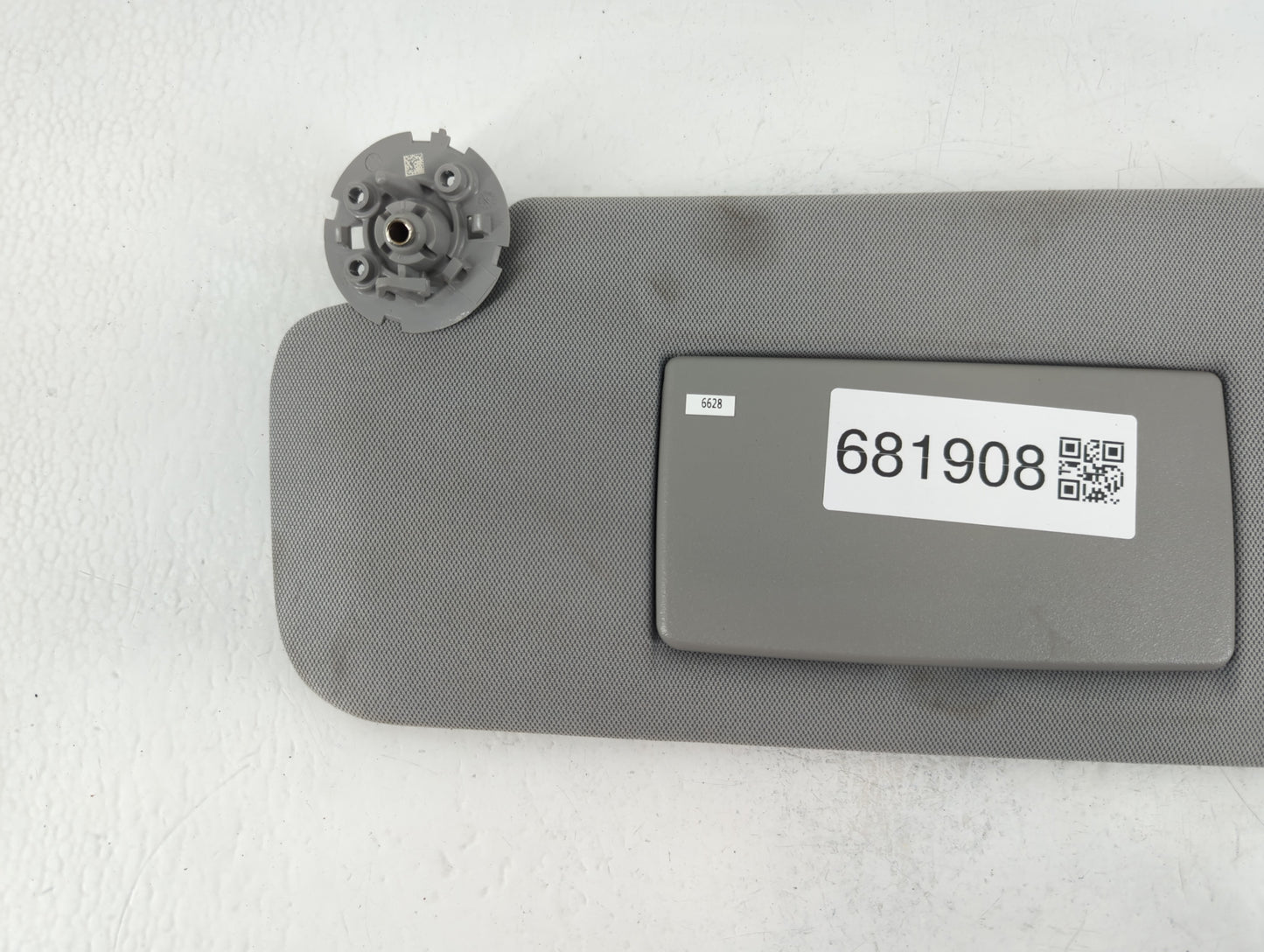 2017-2021 Chevrolet Trax Sun Visor Shade Replacement Driver Left Mirror Fits Fits 2017 2018 2019 2020 2021 OEM Used Auto Parts - Oemusedautoparts1.com