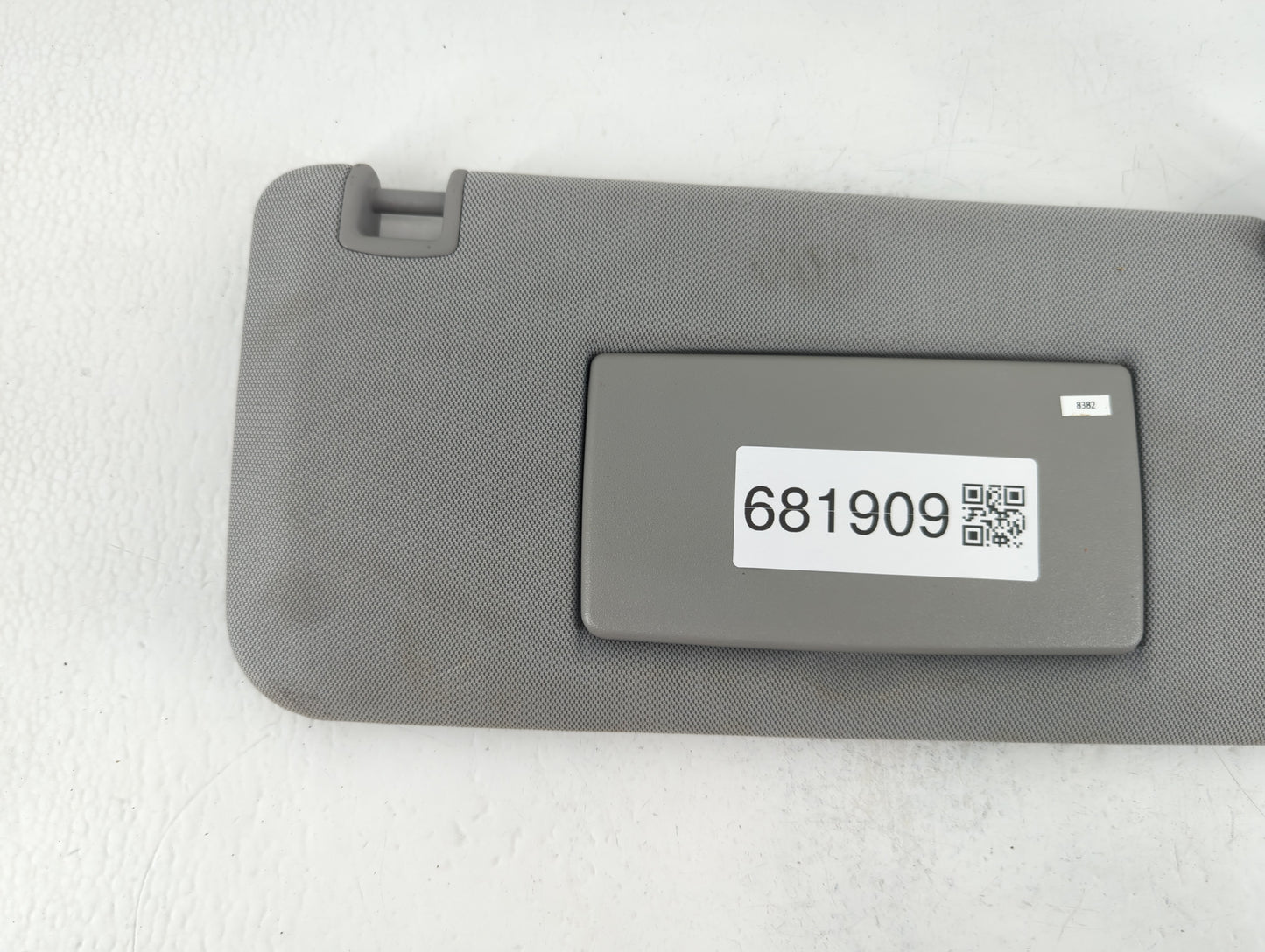 2017-2021 Chevrolet Trax Sun Visor Shade Replacement Passenger Right Mirror Fits Fits 2017 2018 2019 2020 2021 OEM Used Auto Parts - Oemusedautoparts1.com