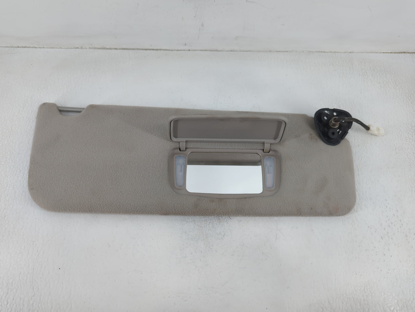 2005-2010 Toyota Sienna Sun Visor Shade Replacement Passenger Right Mirror Fits Fits 2005 2006 2007 2008 2009 2010 OEM Used Auto Parts - Oemusedautoparts1.com