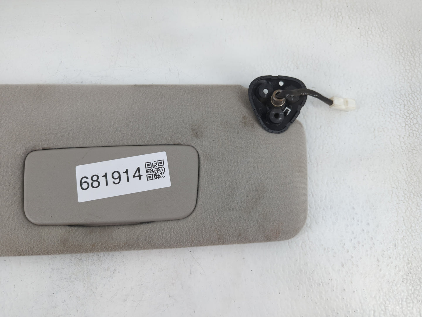 2005-2010 Toyota Sienna Sun Visor Shade Replacement Passenger Right Mirror Fits Fits 2005 2006 2007 2008 2009 2010 OEM Used Auto Parts - Oemusedautoparts1.com