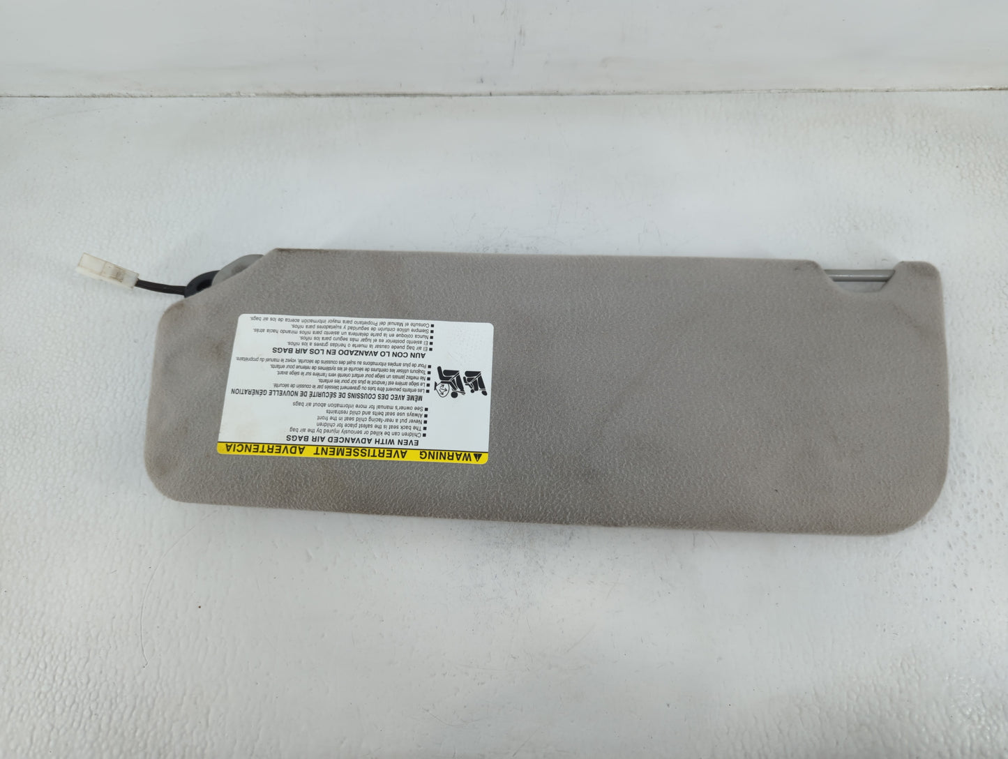 2005-2010 Toyota Sienna Sun Visor Shade Replacement Passenger Right Mirror Fits Fits 2005 2006 2007 2008 2009 2010 OEM Used Auto Parts - Oemusedautoparts1.com