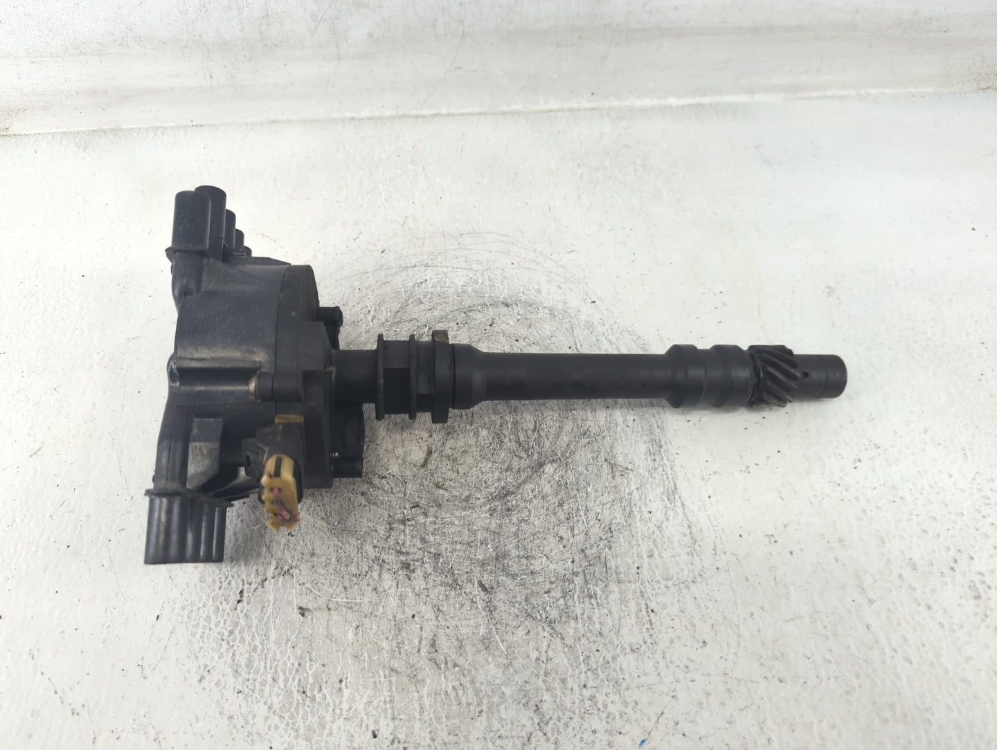 1996-2000 Chevrolet Tahoe Engine Distributor Oem - Oemusedautoparts1.com