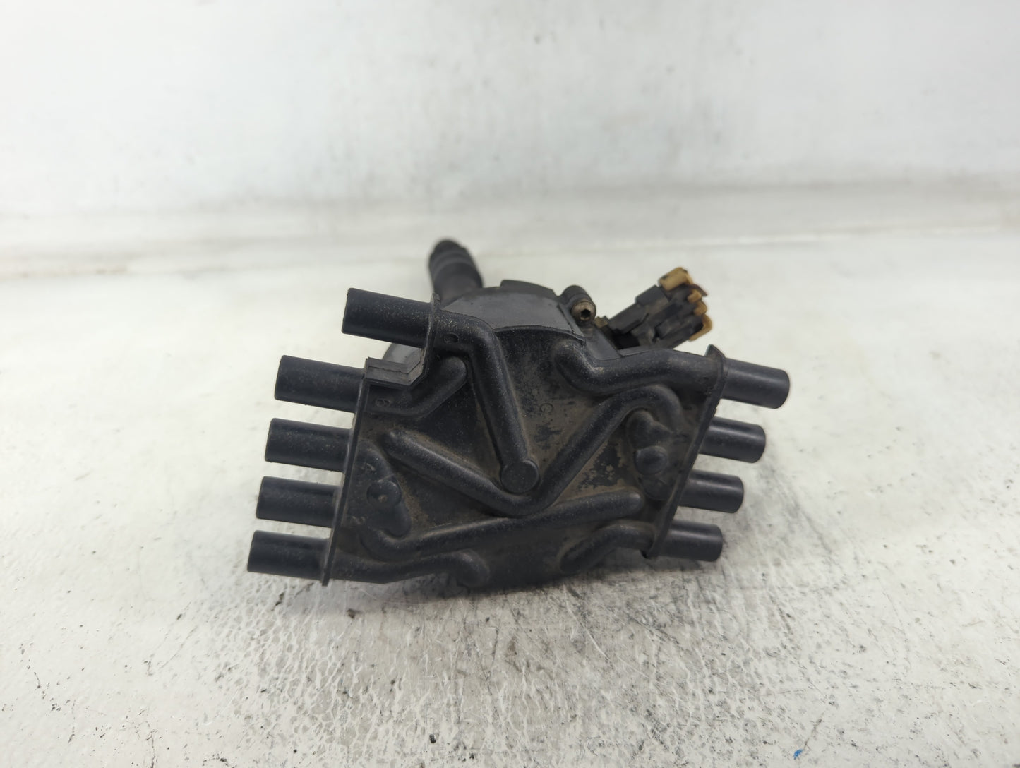 1996-2000 Chevrolet Tahoe Engine Distributor Oem - Oemusedautoparts1.com