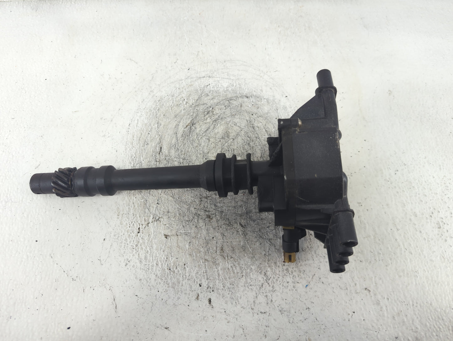 1996-2000 Chevrolet Tahoe Engine Distributor Oem - Oemusedautoparts1.com