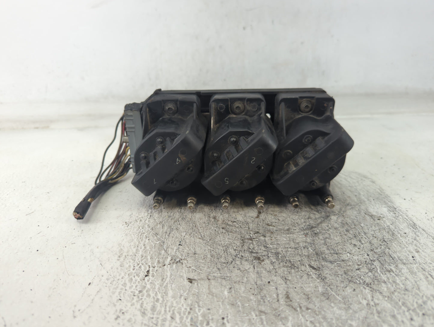 2004 Chevrolet Impala Engine Distributor Oem - Oemusedautoparts1.com