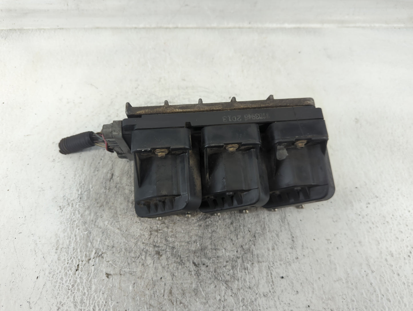 2002 Buick Regal Engine Ignition Distributor OEM P/N:1103946 2D13 Fits OEM Used Auto Parts - Oemusedautoparts1.com