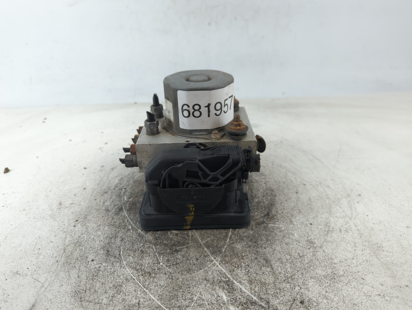 2013 Dodge Grand Caravan ABS Pump Control Module Replacement P/N:P68183803AA Fits OEM Used Auto Parts - Oemusedautoparts1.com