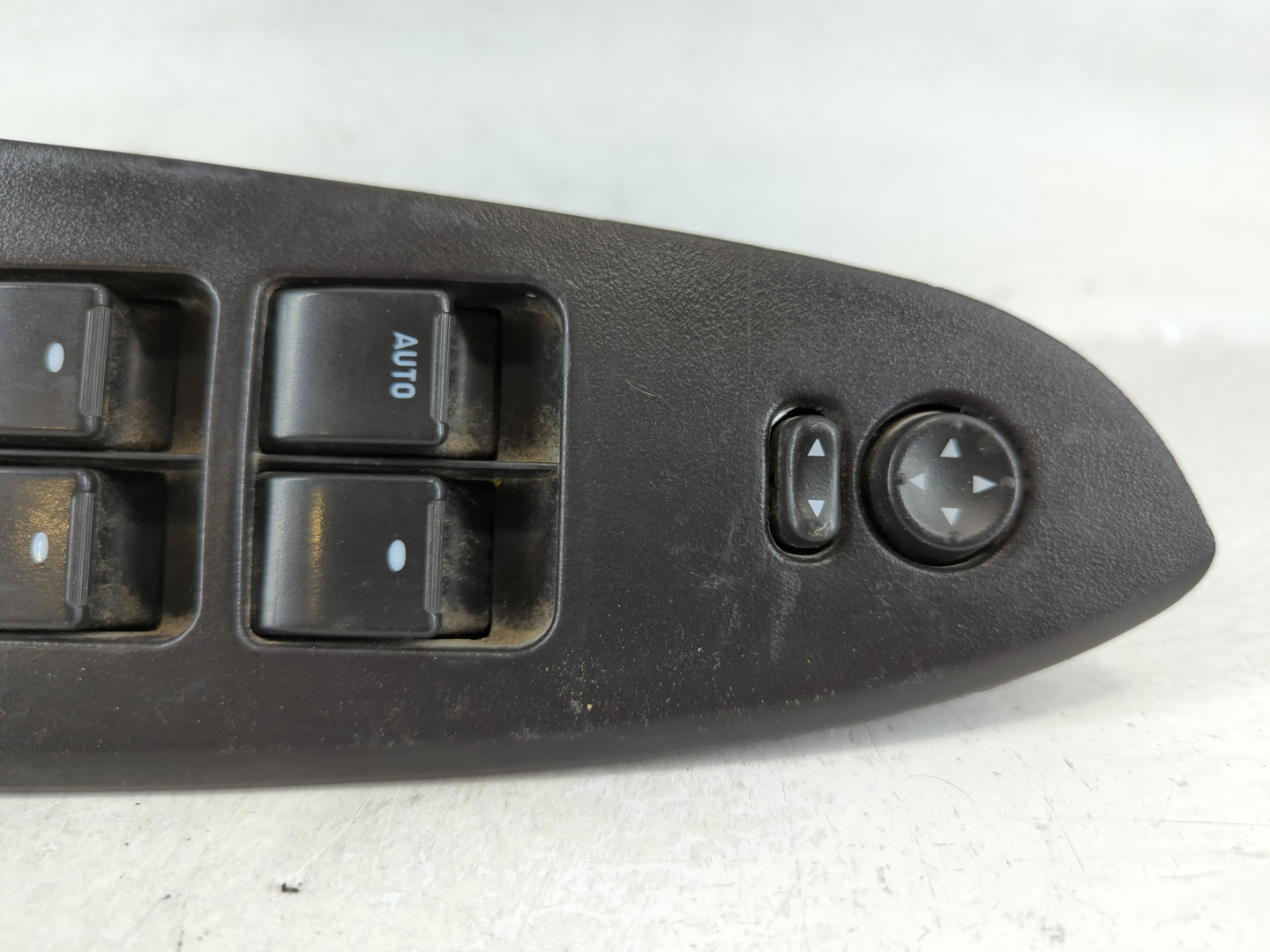 2006-2008 Chevrolet Impala Master Power Window Switch Replacement Driver Side Left P/N:10340140 Fits Fits 2006 2007 2008 OEM Used Auto Parts - Oemusedautoparts1.com