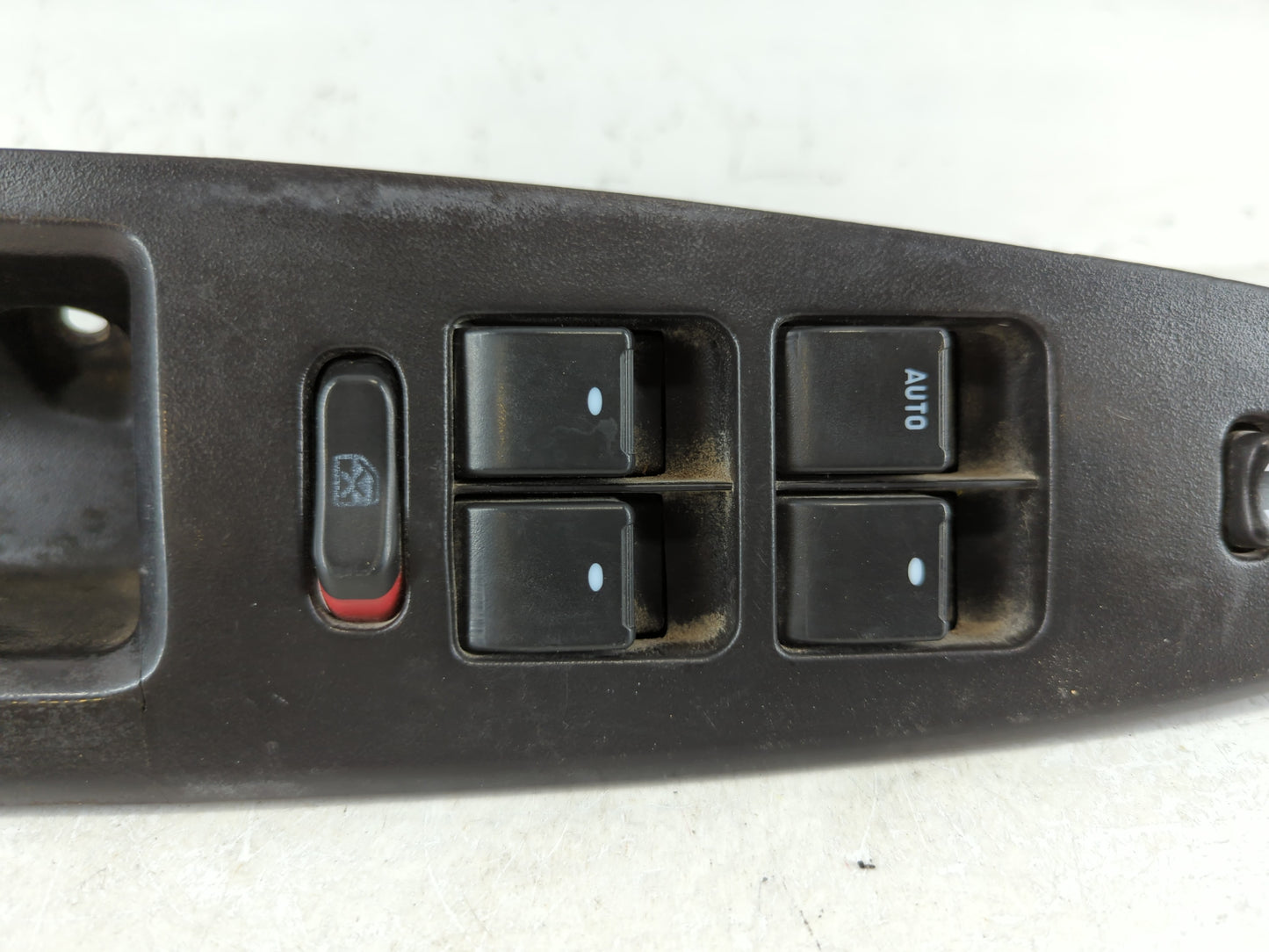 2006-2008 Chevrolet Impala Master Power Window Switch Replacement Driver Side Left P/N:10340140 Fits Fits 2006 2007 2008 OEM Used Auto Parts - Oemusedautoparts1.com