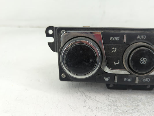2013 Chevrolet Traverse Climate Control Module Temperature AC/Heater Replacement P/N:23120465 Fits OEM Used Auto Parts