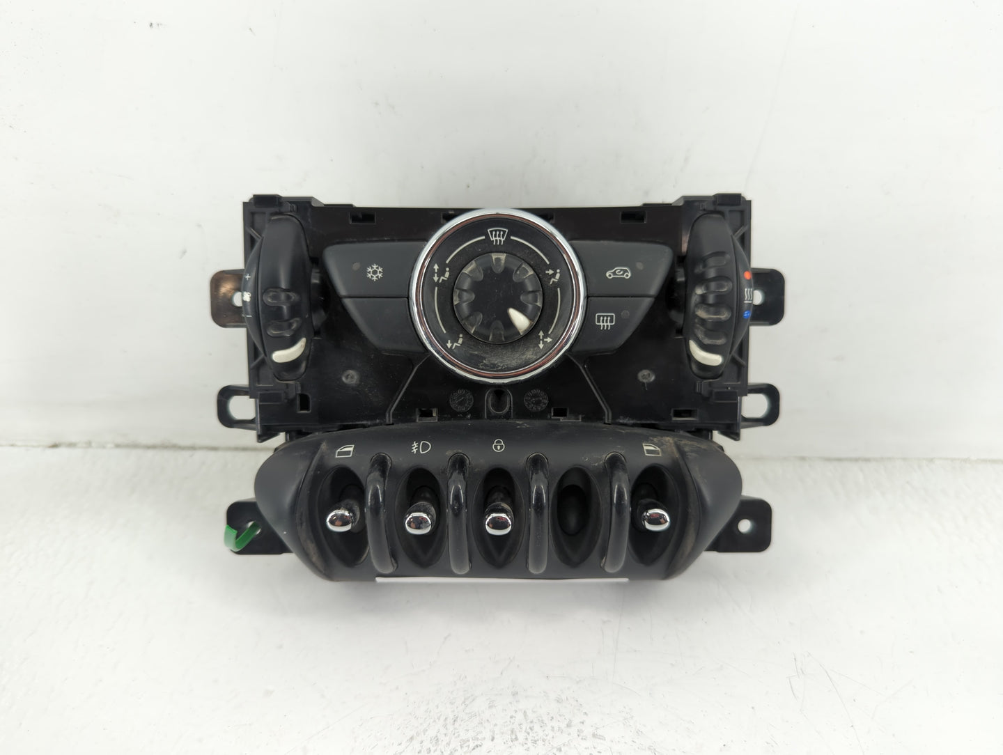 2011-2014 Mini Cooper Climate Control Module Temperature AC/Heater Replacement P/N:E1062322 Fits Fits 2011 2012 2013 2014 OEM Used Auto Parts - Oemusedautoparts1.com