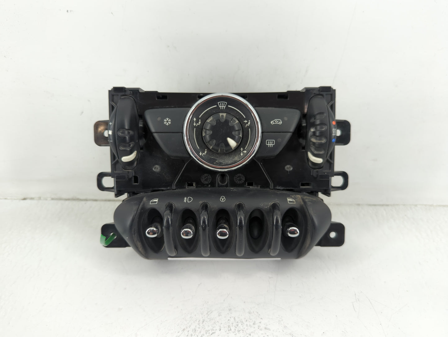 2011-2014 Mini Cooper Climate Control Module Temperature AC/Heater Replacement P/N:E1062322 Fits Fits 2011 2012 2013 2014 OEM Used Auto Parts - Oemusedautoparts1.com