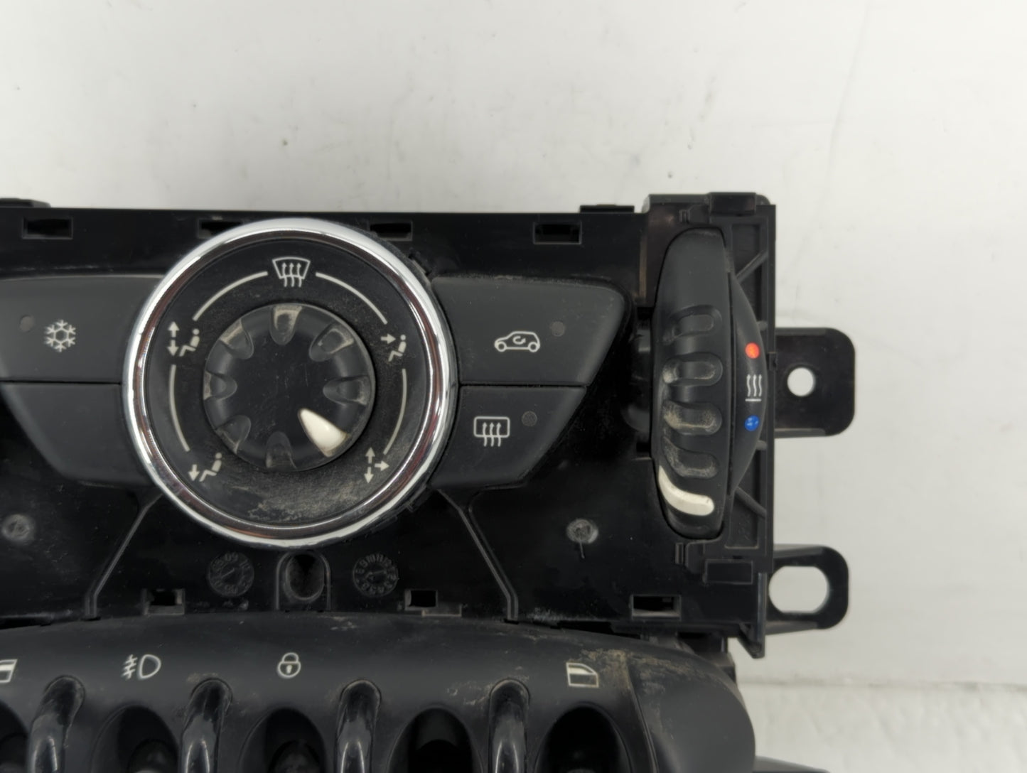2011-2014 Mini Cooper Climate Control Module Temperature AC/Heater Replacement P/N:E1062322 Fits Fits 2011 2012 2013 2014 OEM Used Auto Parts - Oemusedautoparts1.com