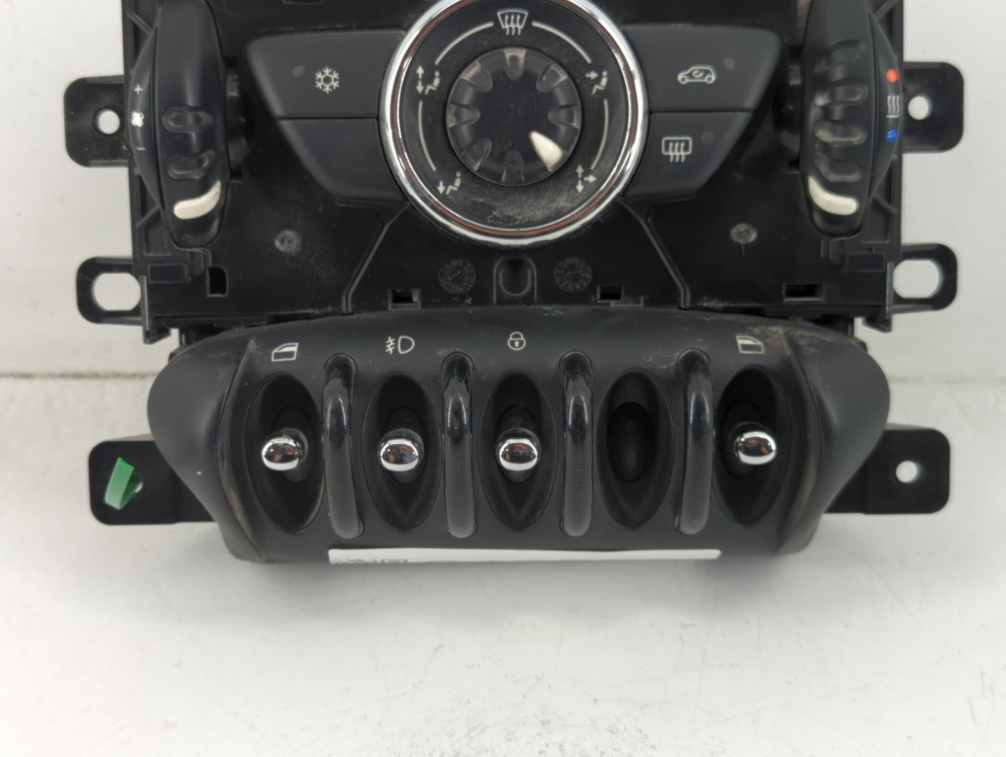2011-2014 Mini Cooper Climate Control Module Temperature AC/Heater Replacement P/N:E1062322 Fits Fits 2011 2012 2013 2014 OEM Used Auto Parts - Oemusedautoparts1.com