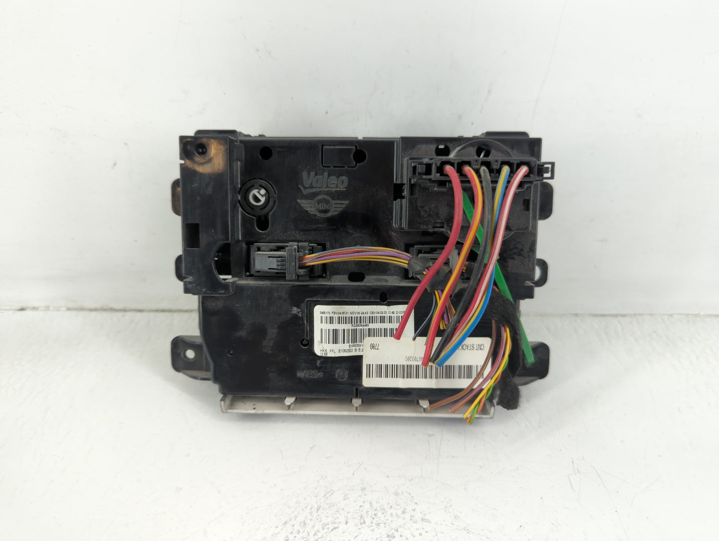 2011-2014 Mini Cooper Climate Control Module Temperature AC/Heater Replacement P/N:E1062322 Fits Fits 2011 2012 2013 2014 OEM Used Auto Parts - Oemusedautoparts1.com