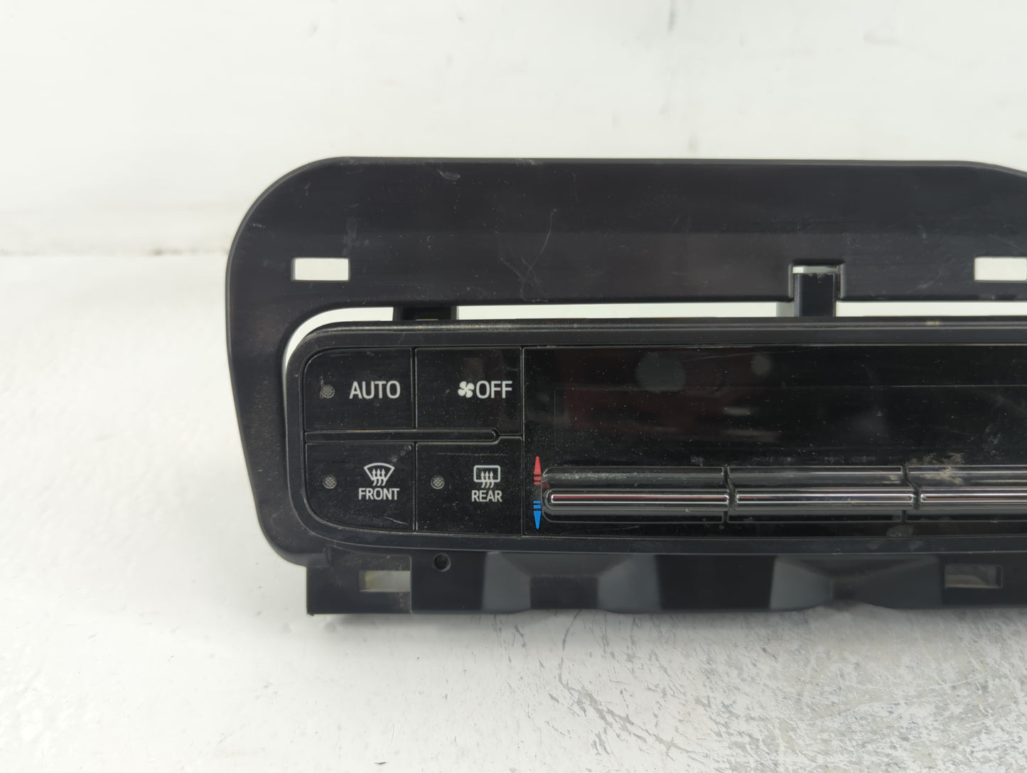 2017-2019 Toyota Corolla Climate Control Module Temperature AC/Heater Replacement P/N:55468-02060 Fits Fits 2017 2018 2019 OEM Used Auto Parts - Oemusedautoparts1.com