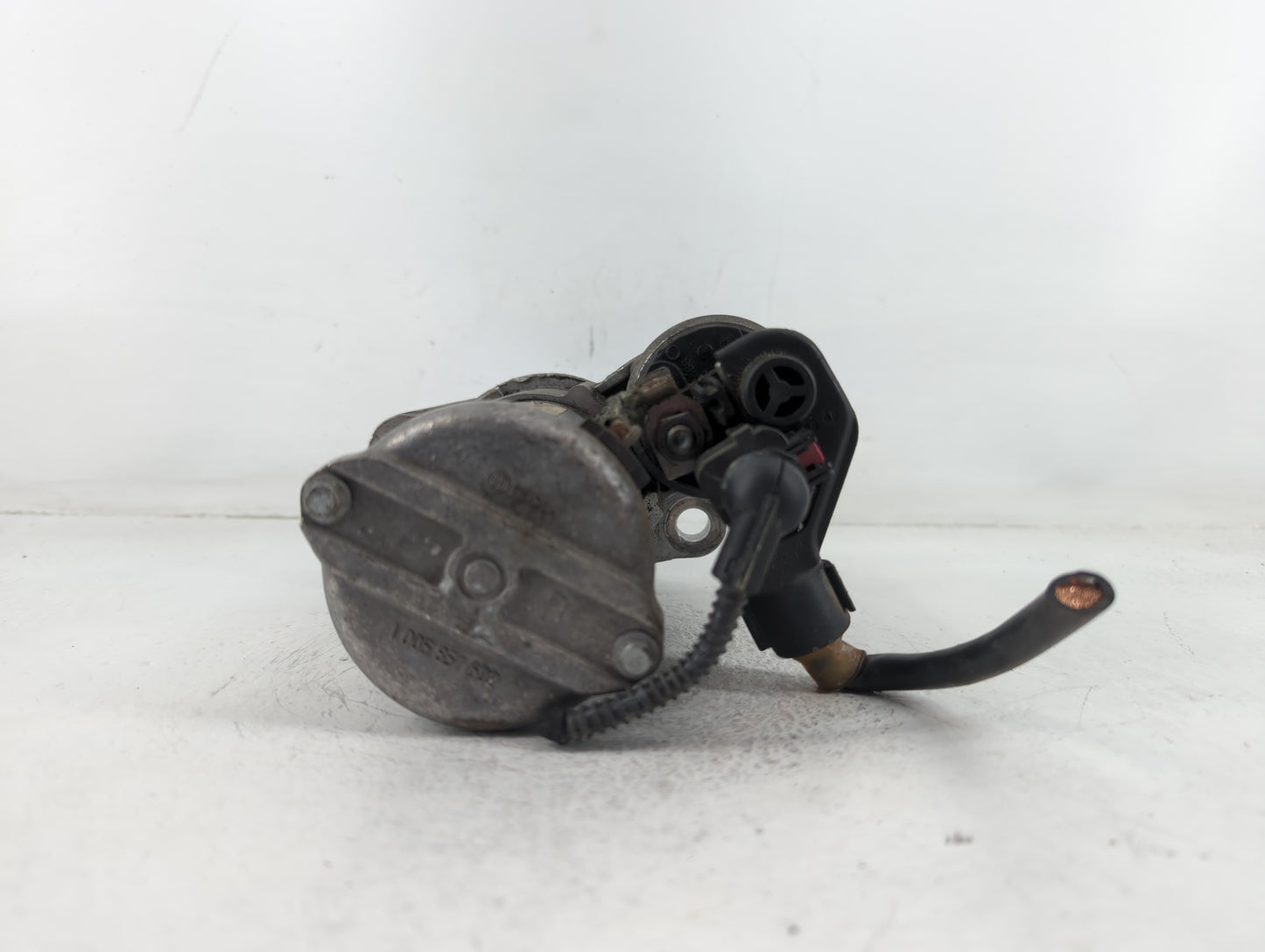 2021-2022 Volkswagen Tiguan Car Starter Motor Solenoid OEM P/N:29112019 02M 911 022 F Fits Fits 2020 2021 2022 OEM Used Auto Parts - Oemusedautoparts1.com