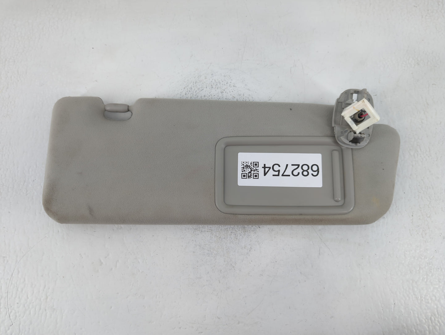 2010-2015 Toyota Prius Sun Visor Shade Replacement Passenger Right Mirror Fits Fits 2010 2011 2012 2013 2014 2015 OEM Used Auto Parts - Oemusedautoparts1.com