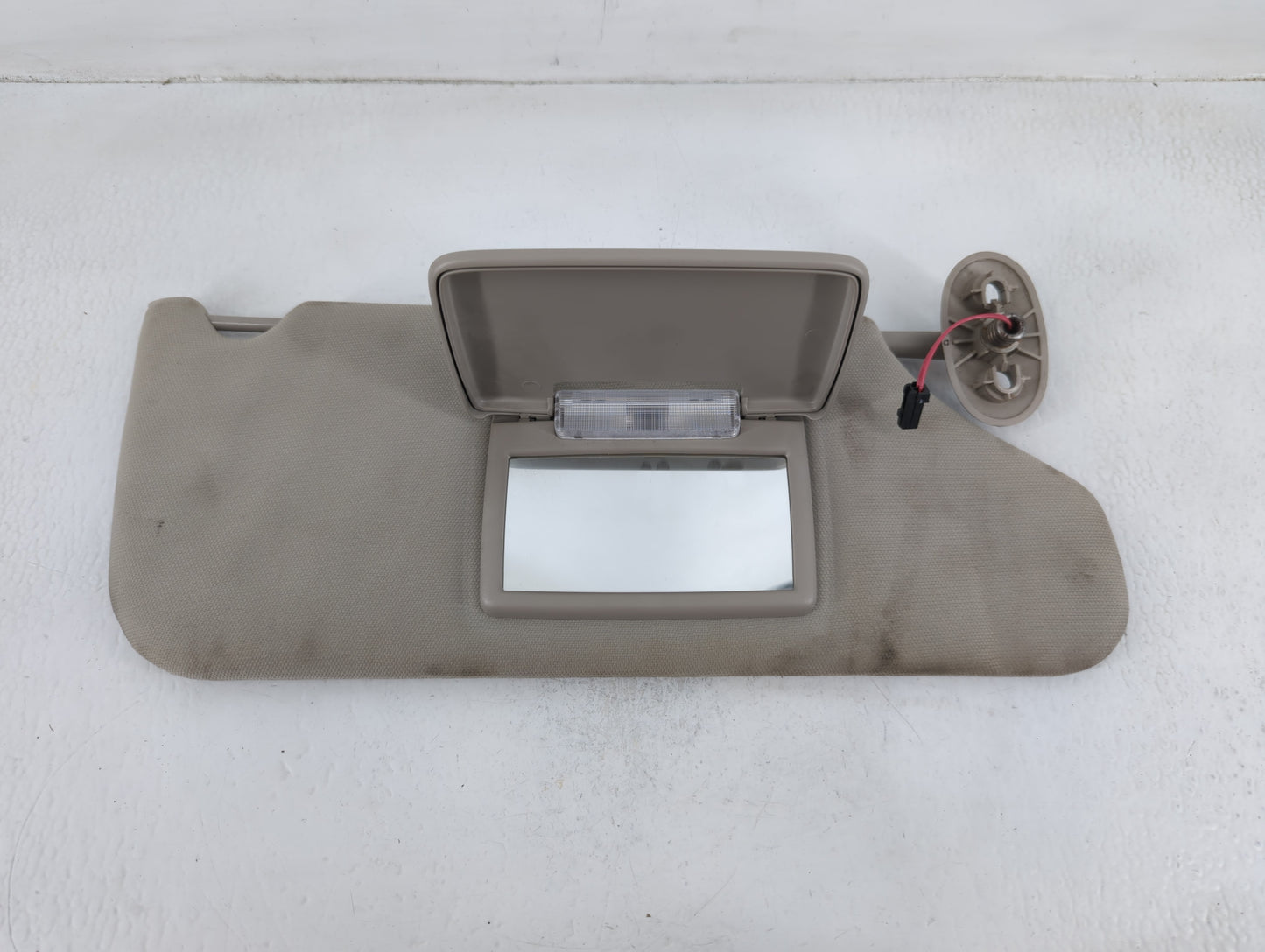 2005-2010 Jeep Grand Cherokee Sun Visor Shade Replacement Passenger Right Mirror Fits Fits 2005 2006 2007 2008 2009 2010 OEM Used Auto Parts - Oemusedautoparts1.com