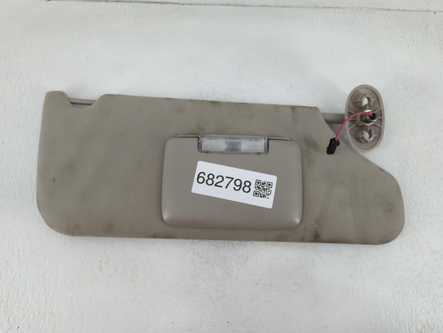 2005-2010 Jeep Grand Cherokee Sun Visor Shade Replacement Passenger Right Mirror Fits Fits 2005 2006 2007 2008 2009 2010 OEM Used Auto Parts - Oemusedautoparts1.com