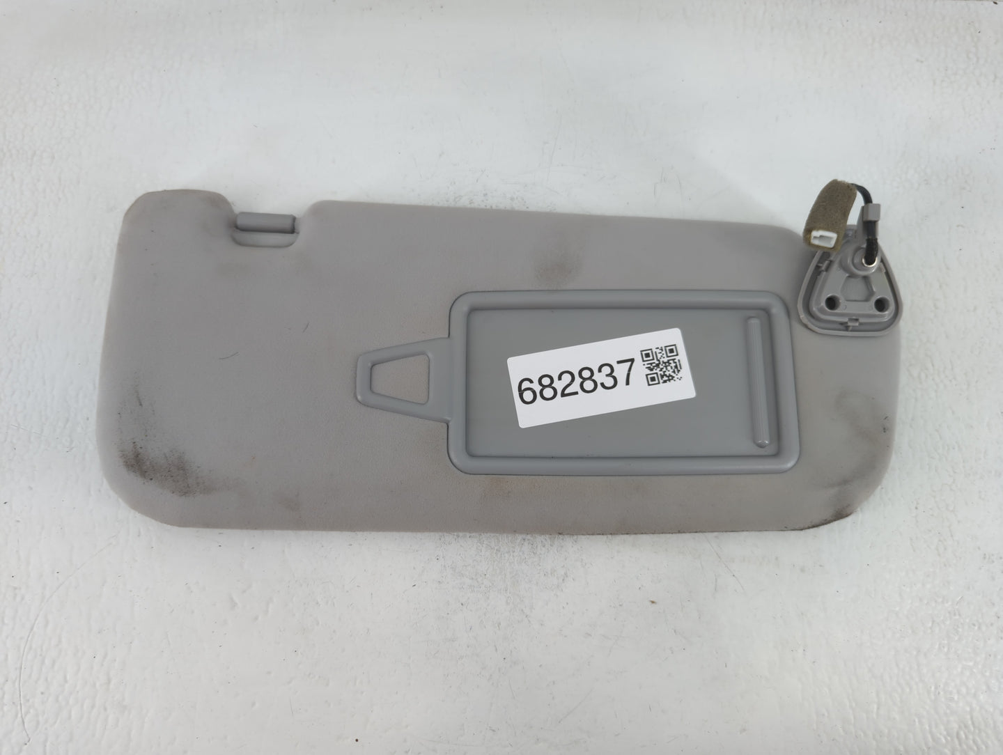 2012-2017 Hyundai Azera Sun Visor Shade Replacement Driver Left Mirror Fits Fits 2012 2013 2014 2015 2016 2017 OEM Used Auto Parts - Oemusedautoparts1.com