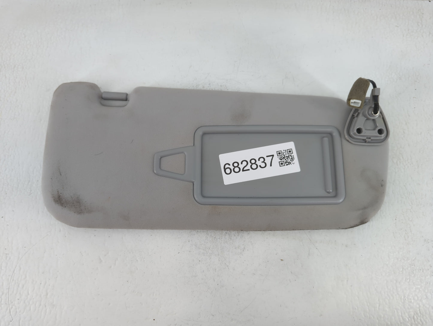 2012-2017 Hyundai Azera Sun Visor Shade Replacement Driver Left Mirror Fits Fits 2012 2013 2014 2015 2016 2017 OEM Used Auto Parts - Oemusedautoparts1.com