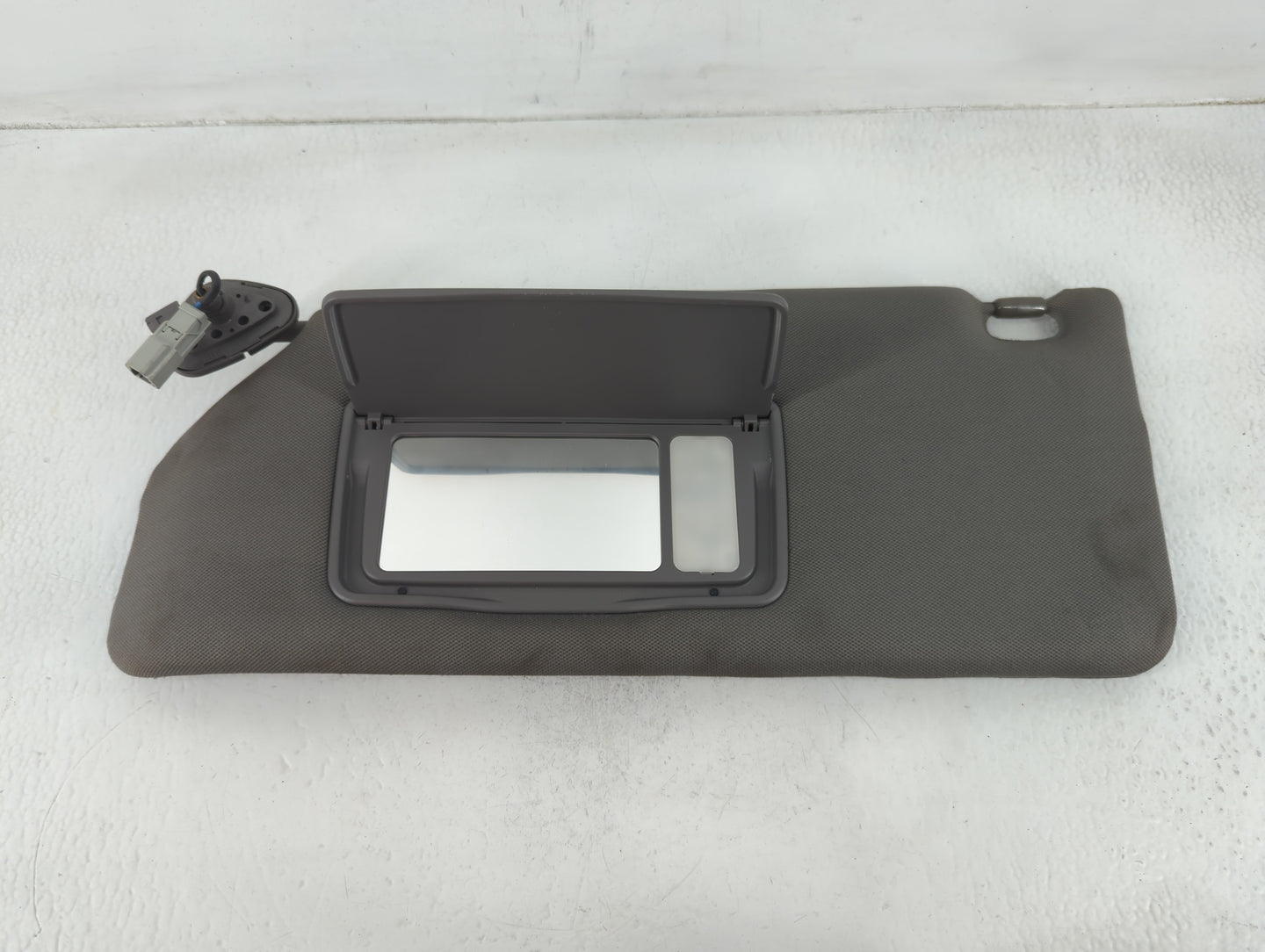 2006-2010 Honda Odyssey Sun Visor Shade Replacement Driver Left Mirror Fits Fits 2006 2007 2008 2009 2010 OEM Used Auto Parts - Oemusedautoparts1.com