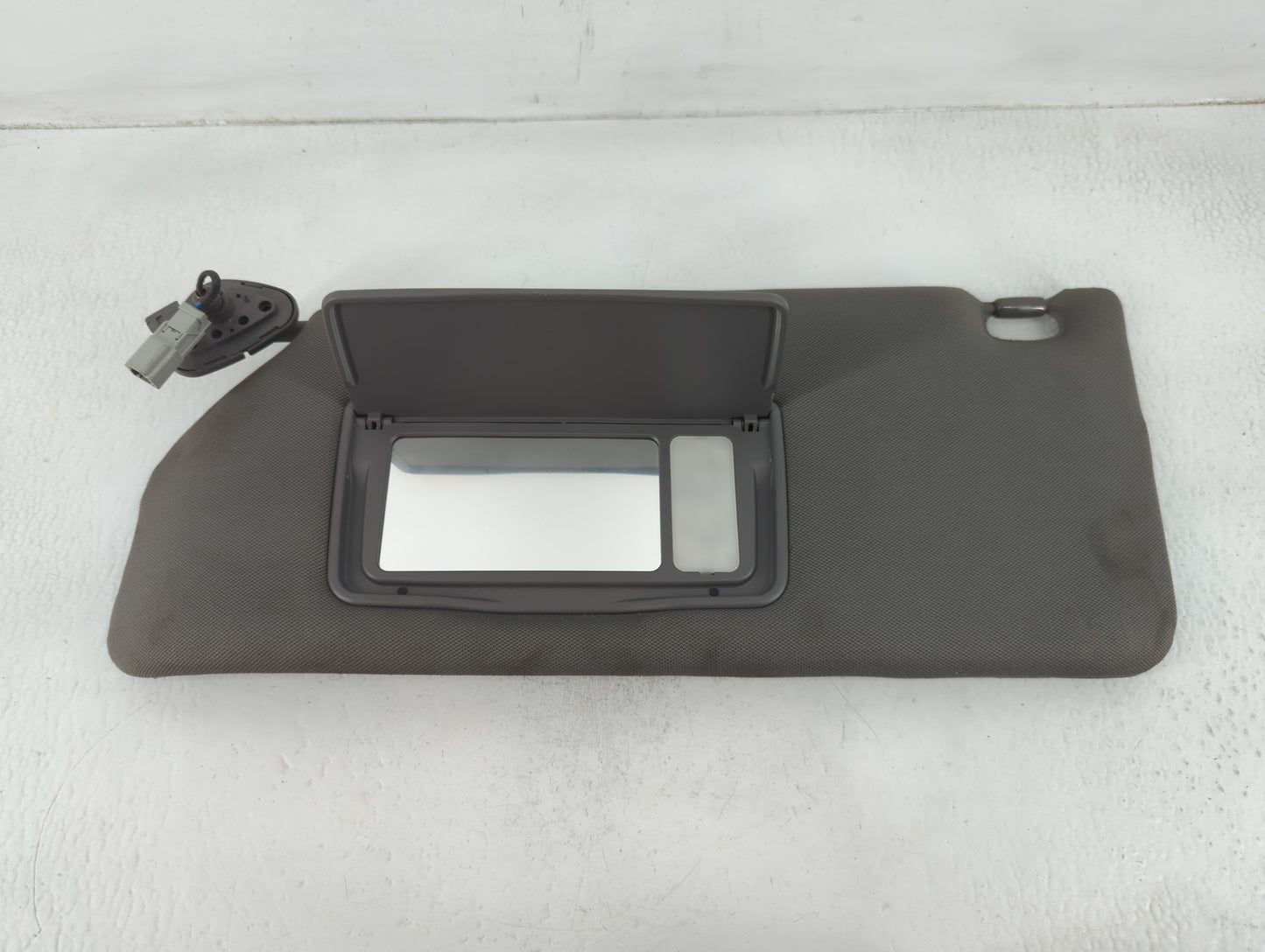 2006-2010 Honda Odyssey Sun Visor Shade Replacement Driver Left Mirror Fits Fits 2006 2007 2008 2009 2010 OEM Used Auto Parts - Oemusedautoparts1.com