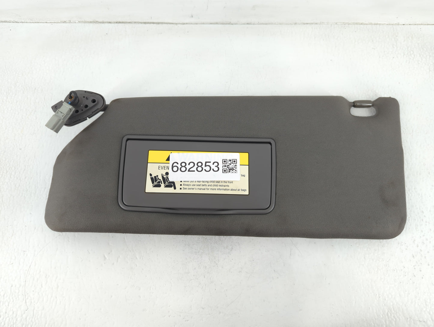 2006-2010 Honda Odyssey Sun Visor Shade Replacement Driver Left Mirror Fits Fits 2006 2007 2008 2009 2010 OEM Used Auto Parts - Oemusedautoparts1.com