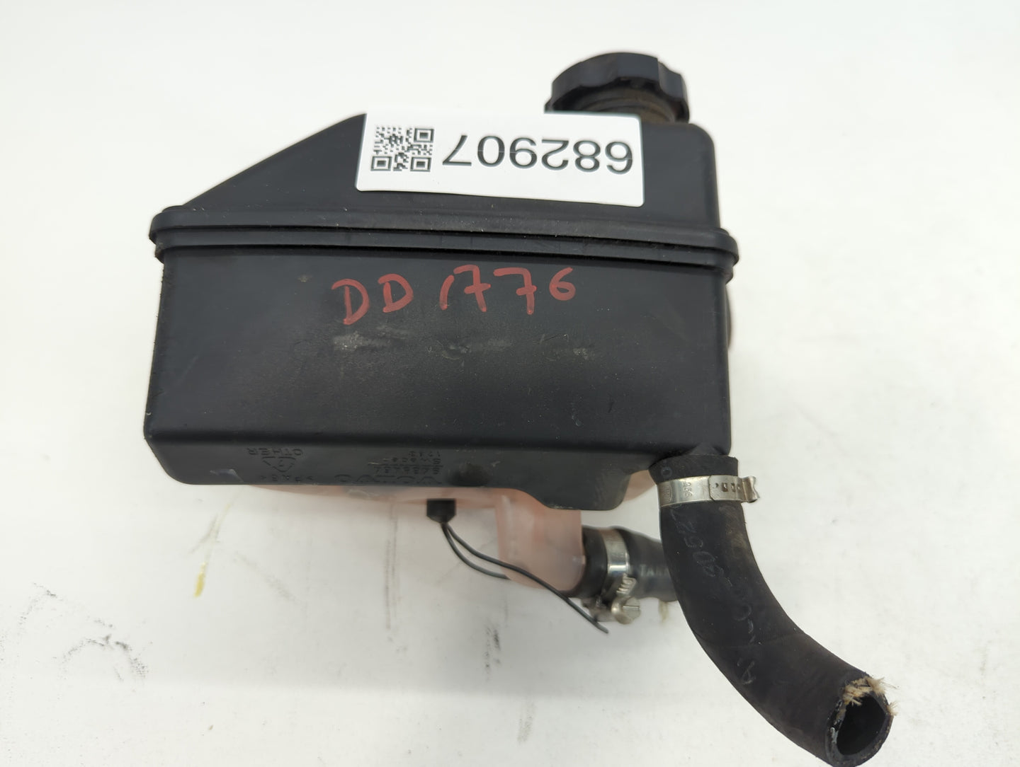 1999 Volvo S80 Windshield Washer Fluid Reservoir Bottle Oem - Oemusedautoparts1.com