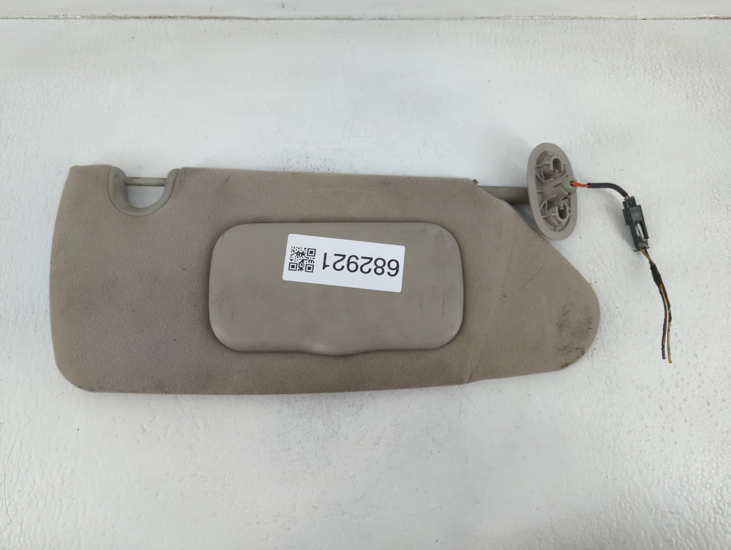 2006 Lincoln Navigator Sun Visor Shade Replacement Passenger Right Mirror Fits OEM Used Auto Parts - Oemusedautoparts1.com