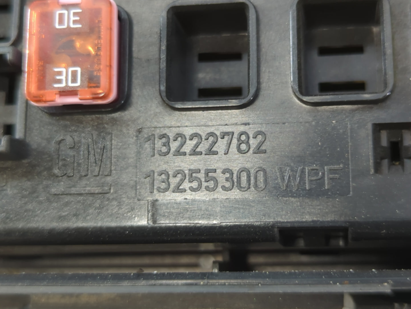 2011-2014 Chevrolet Cruze Fusebox Fuse Box Panel Relay Module P/N:95942232_01 Fits Fits 2011 2012 2013 2014 OEM Used Auto Parts - Oemusedautoparts1.com