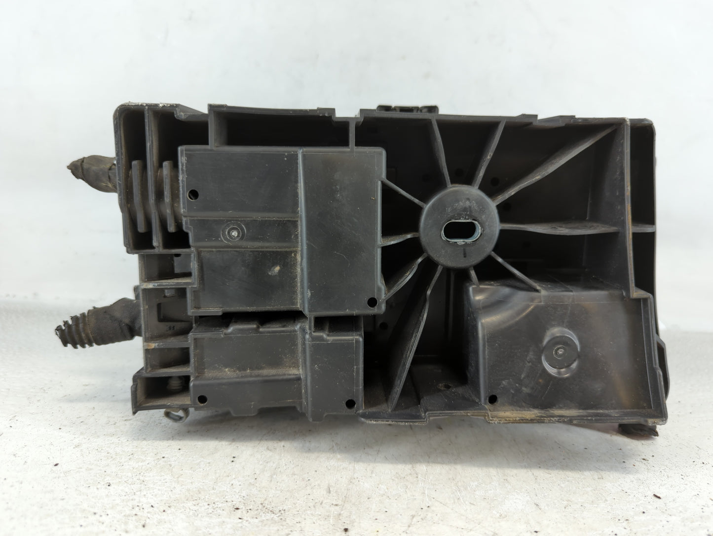 2011-2014 Chevrolet Cruze Fusebox Fuse Box Panel Relay Module P/N:95942232_01 Fits Fits 2011 2012 2013 2014 OEM Used Auto Parts - Oemusedautoparts1.com