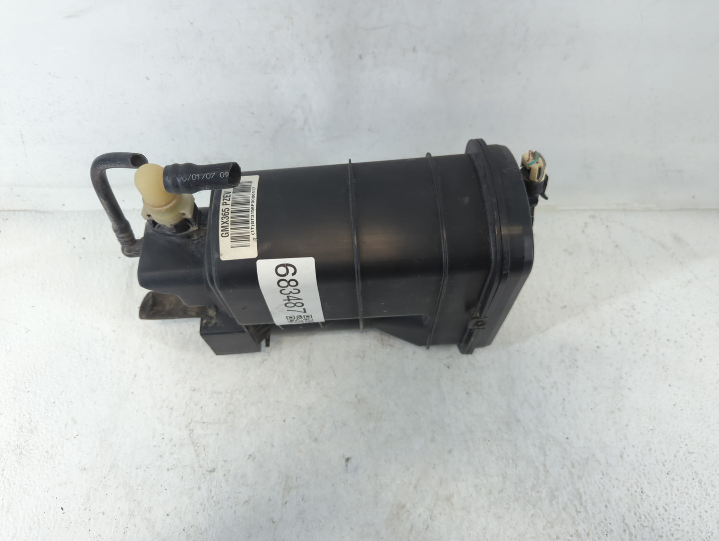 2008 Pontiac Grand Prix Fuel Vapor Charcoal Canister - Oemusedautoparts1.com