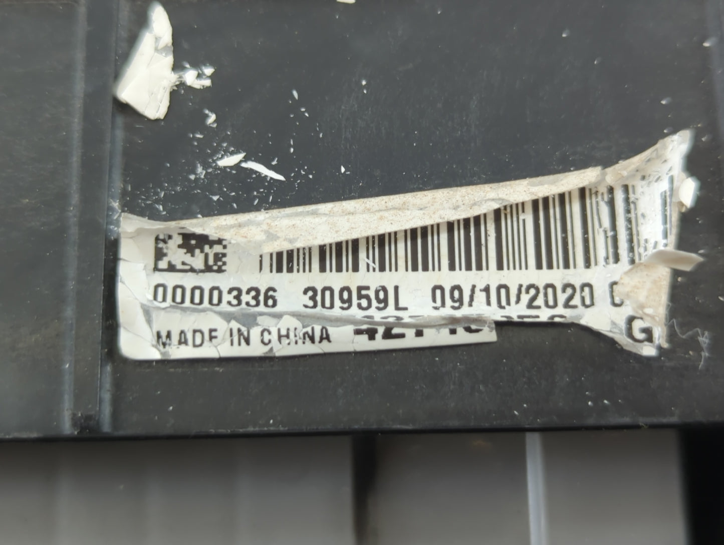 2020-2021 Buick Encore Gx Fusebox Fuse Box Panel Relay Module P/N:30959L Fits Fits 2020 2021 2022 OEM Used Auto Parts - Oemusedautoparts1.com