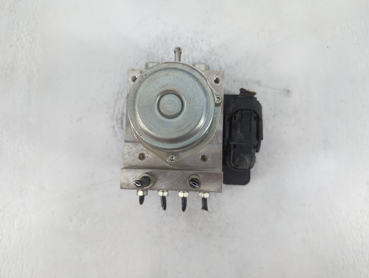 2012-2015 Nissan Rogue ABS Pump Control Module Replacement P/N:47660 JM04A Fits Fits 2012 2013 2014 2015 OEM Used Auto Parts - Oemusedautoparts1.com