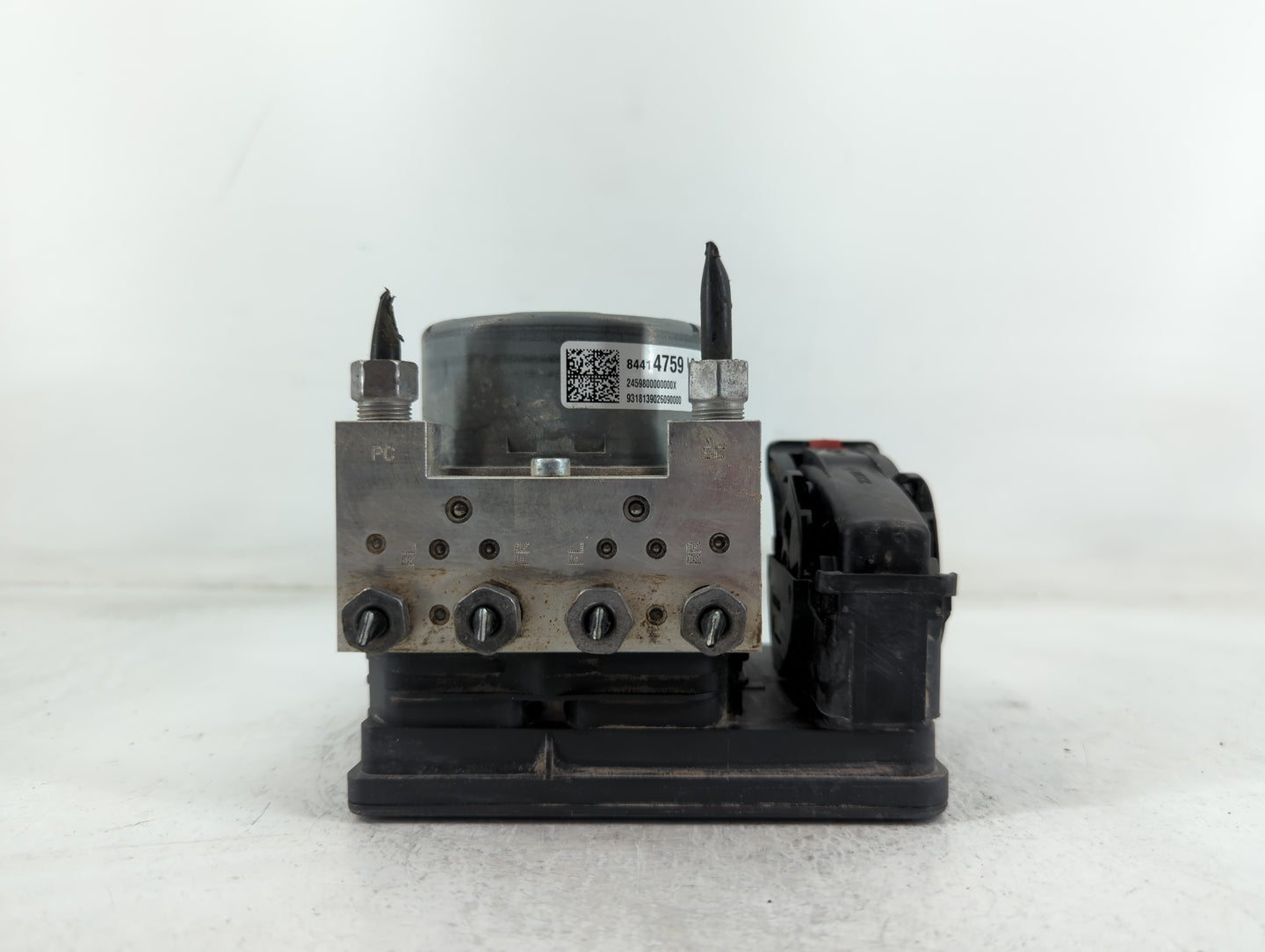 2018-2019 Chevrolet Equinox ABS Pump Control Module Replacement P/N:84414759 Fits Fits 2018 2019 2020 2021 OEM Used Auto Parts - Oemusedautoparts1.com